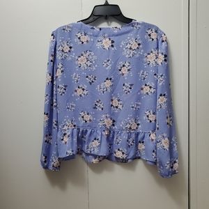 Candie's XL lavender floral blouse